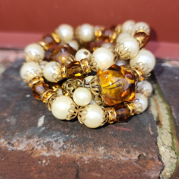 Vintage Wire wrap faux pearl bracelet - Picture 3 of 7